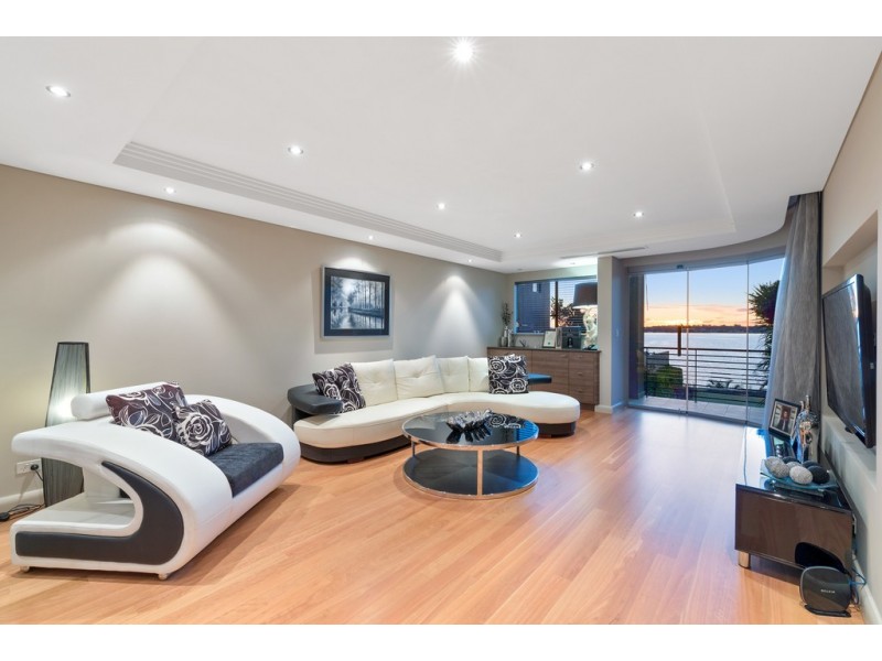 52 Duncraig Rd, Applecross WA 6153