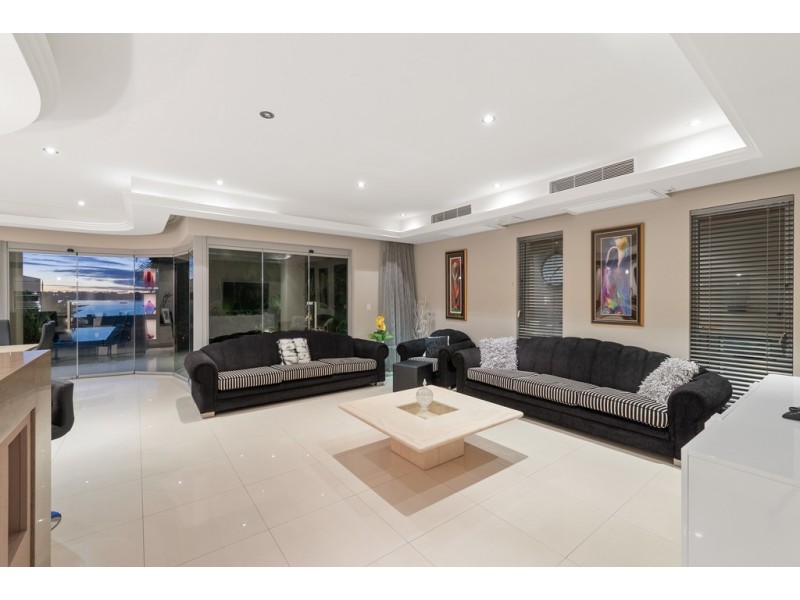 52 Duncraig Rd, Applecross WA 6153