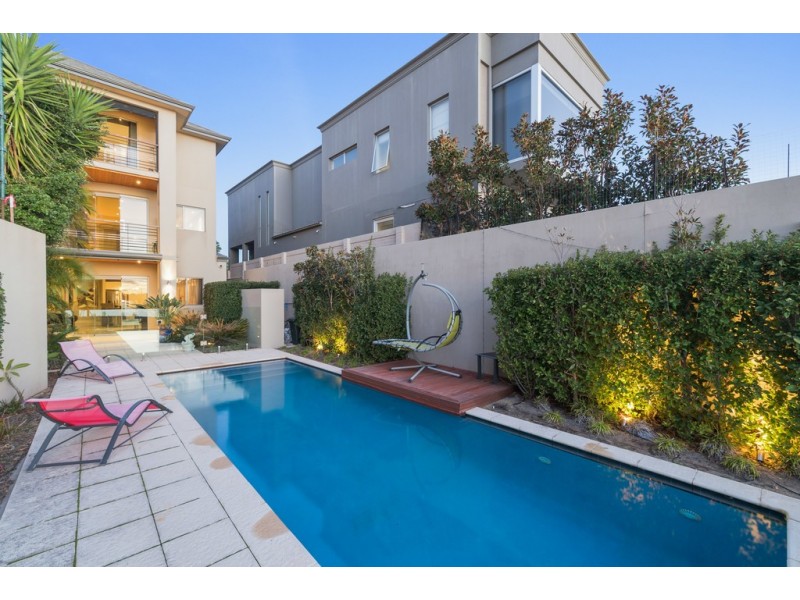 52 Duncraig Rd, Applecross WA 6153