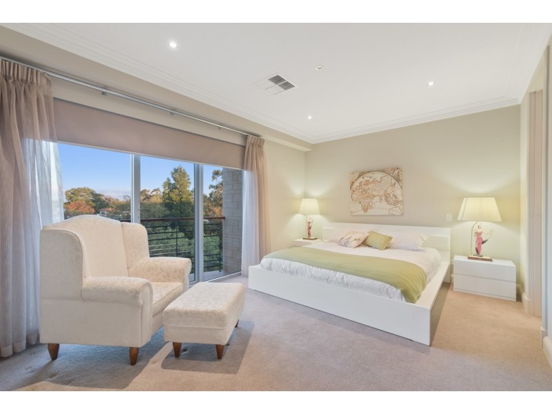 52 Duncraig Rd, Applecross WA 6153