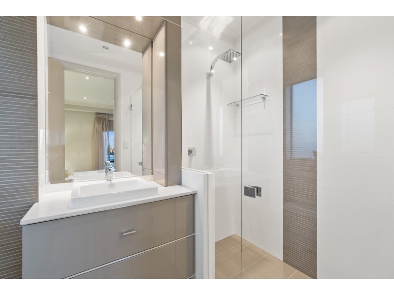 52 Duncraig Rd, Applecross WA 6153