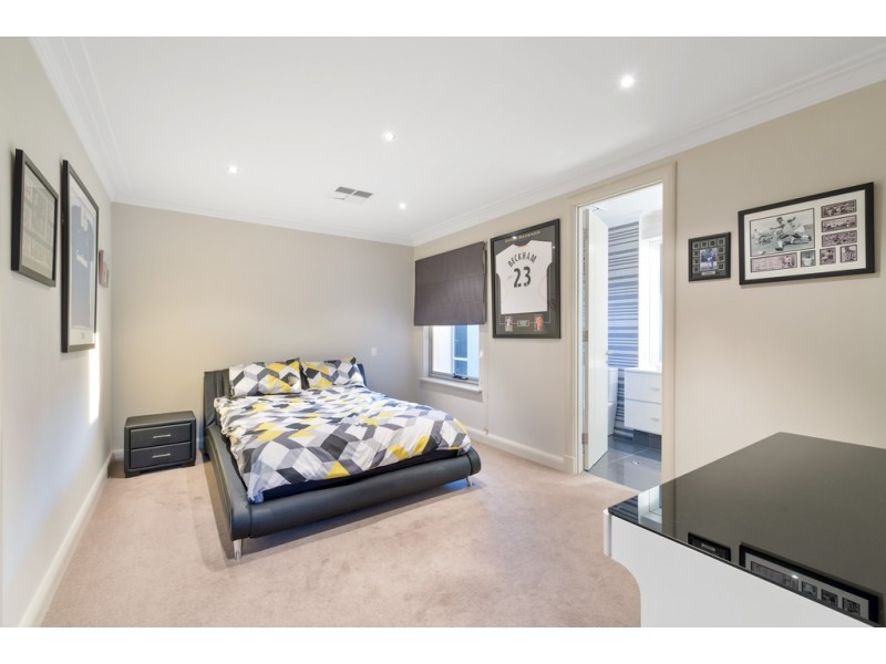 52 Duncraig Rd, Applecross WA 6153