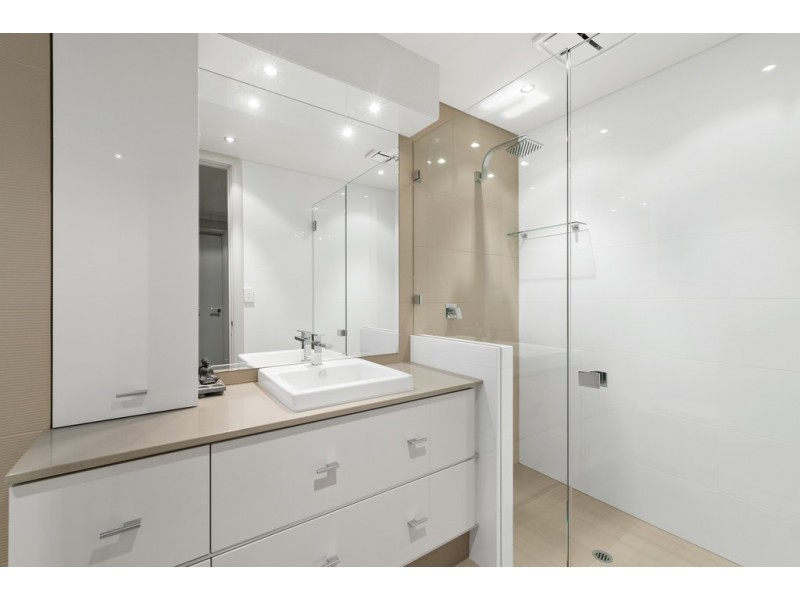 52 Duncraig Rd, Applecross WA 6153