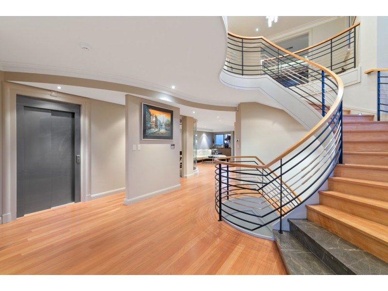 52 Duncraig Rd, Applecross WA 6153