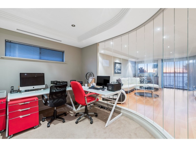 52 Duncraig Rd, Applecross WA 6153