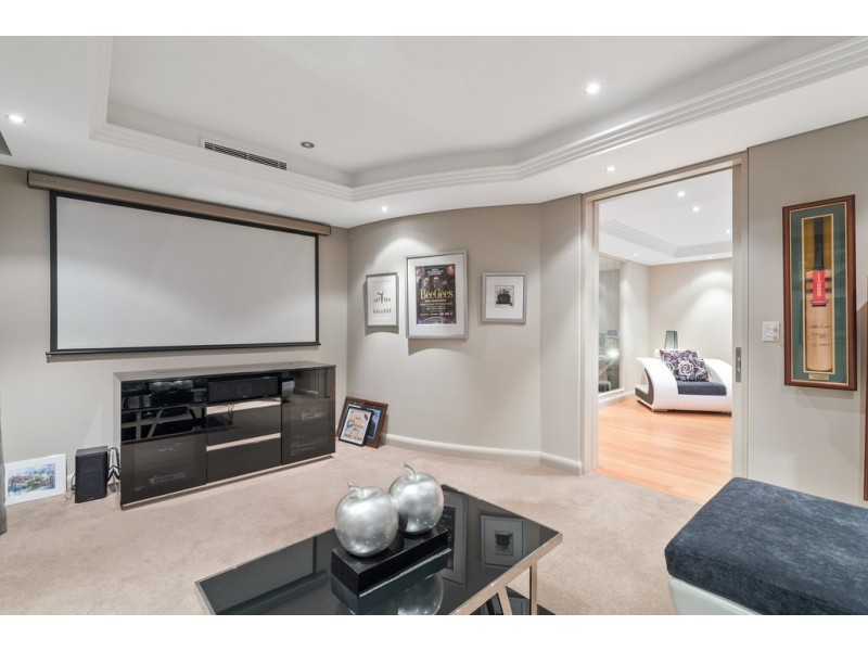 52 Duncraig Rd, Applecross WA 6153