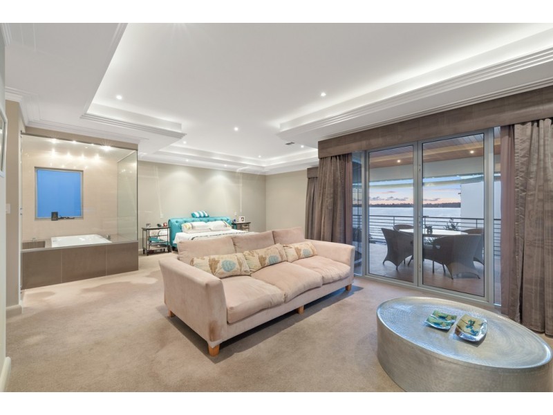 52 Duncraig Rd, Applecross WA 6153