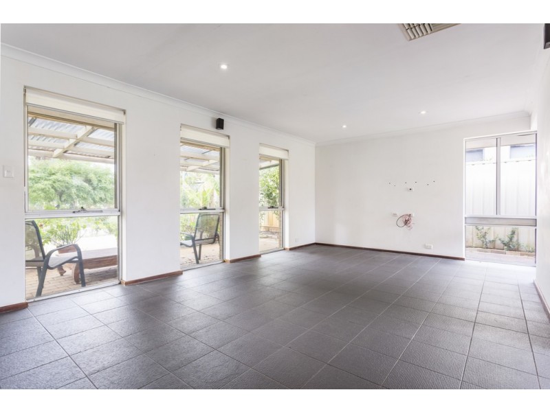 2 Aries Court, Shelley WA 6148