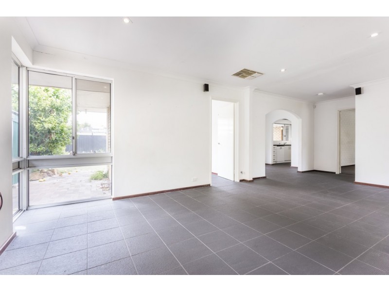 2 Aries Court, Shelley WA 6148