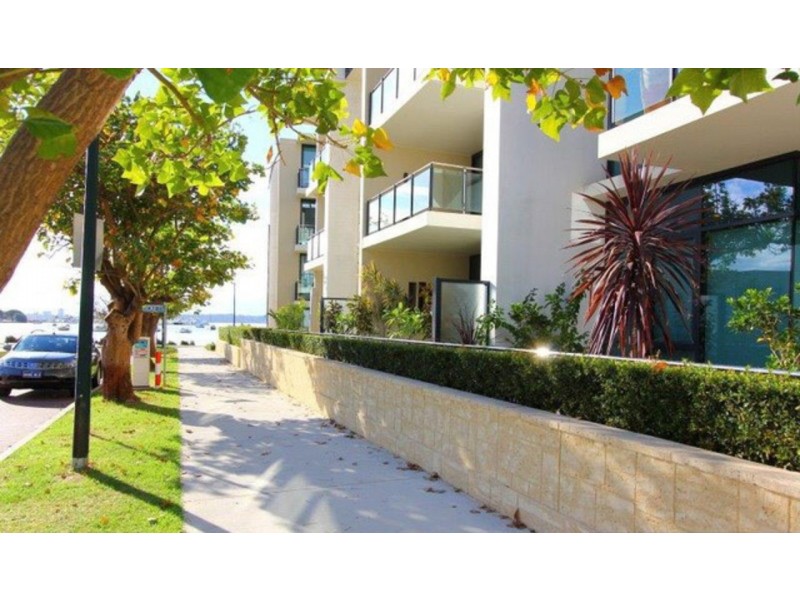 W4/70 Canning Beach Rd, Applecross WA 6153