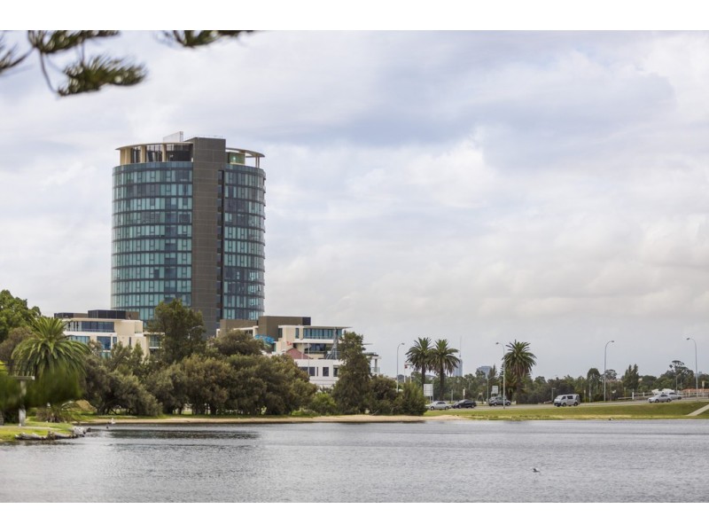 W4/70 Canning Beach Rd, Applecross WA 6153