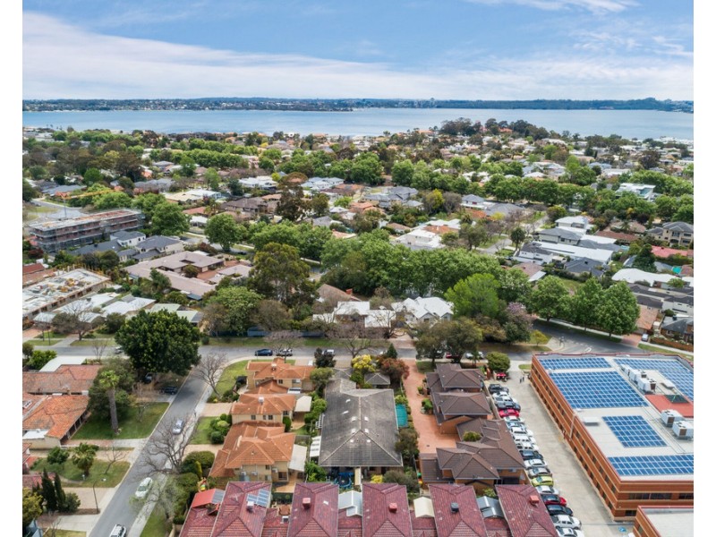 5 Macrae Road, Applecross WA 6153