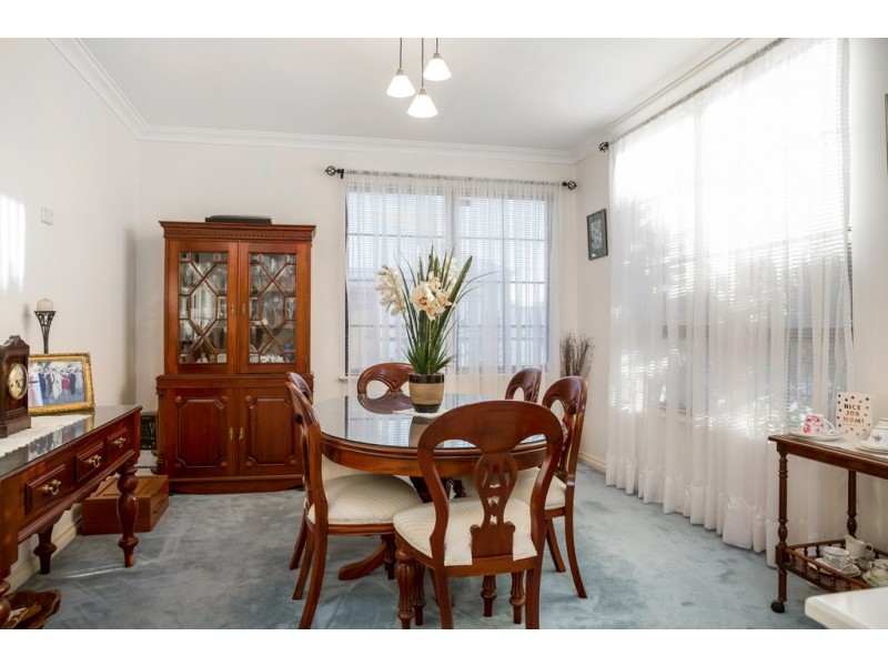 15 Clearwater Way, Ascot WA 6104