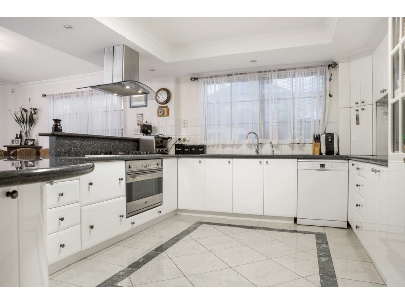 15 Clearwater Way, Ascot WA 6104