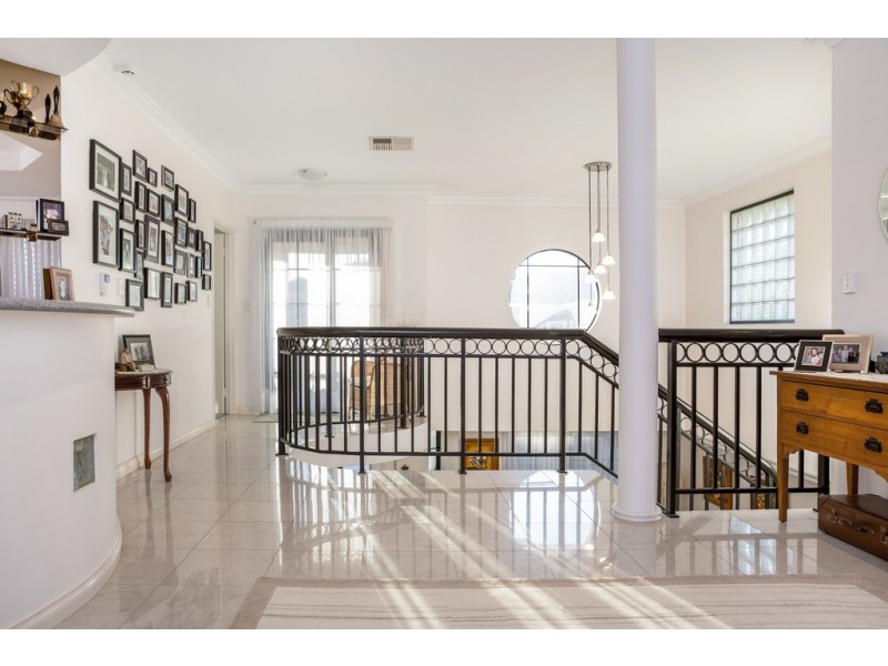 15 Clearwater Way, Ascot WA 6104