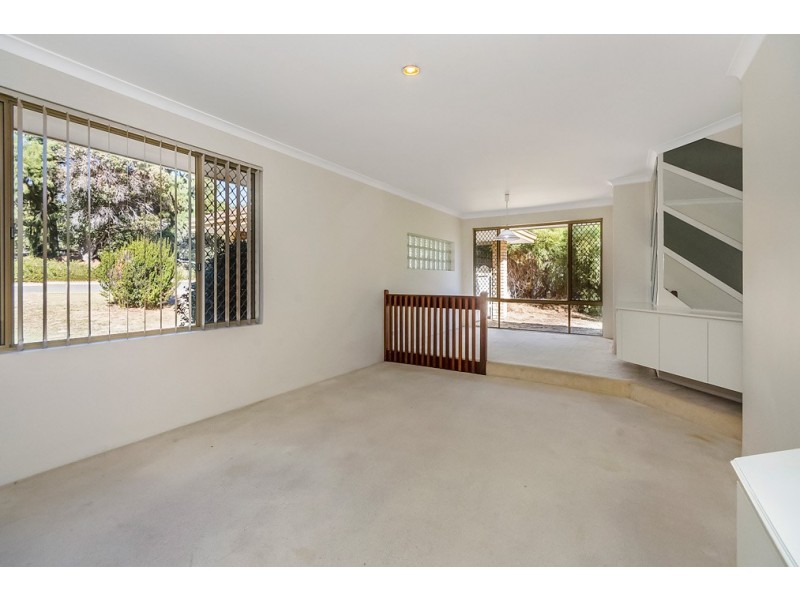 16 Abraham Place, Murdoch WA 6150