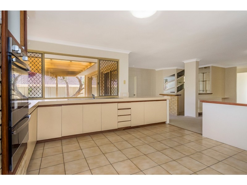 16 Abraham Place, Murdoch WA 6150