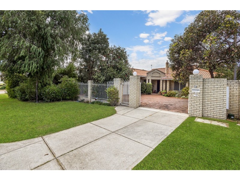 13 Dunvegan Road, Applecross WA 6153