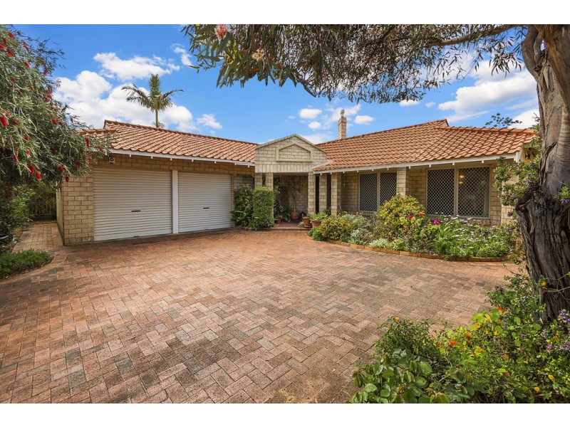 13 Dunvegan Road, Applecross WA 6153