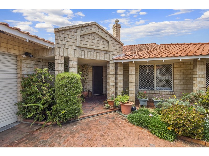 13 Dunvegan Road, Applecross WA 6153