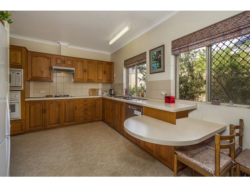 13 Dunvegan Road, Applecross WA 6153
