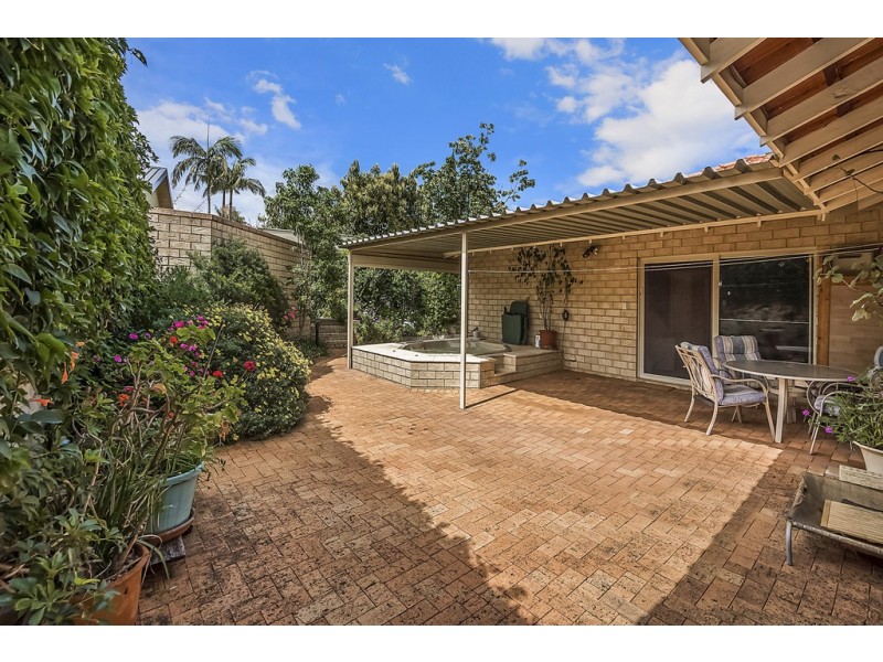13 Dunvegan Road, Applecross WA 6153