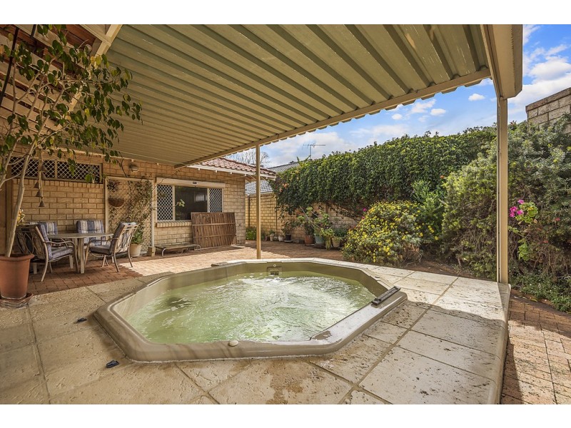 13 Dunvegan Road, Applecross WA 6153