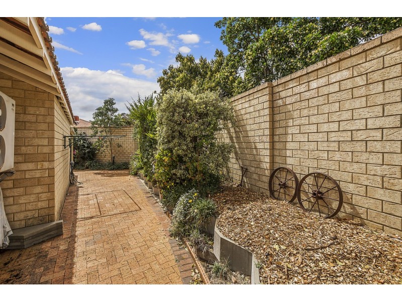 13 Dunvegan Road, Applecross WA 6153