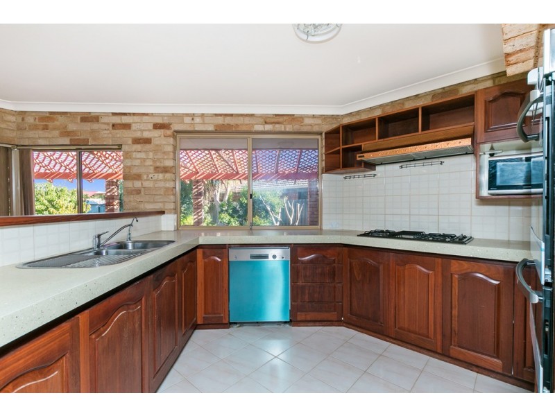 88 Anglesey Drive, Kardinya WA 6163