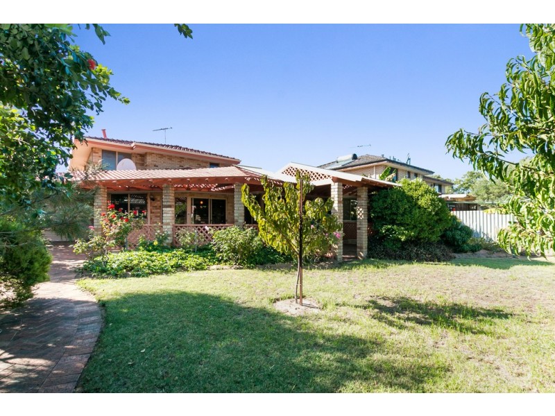 88 Anglesey Drive, Kardinya WA 6163