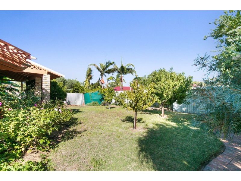88 Anglesey Drive, Kardinya WA 6163