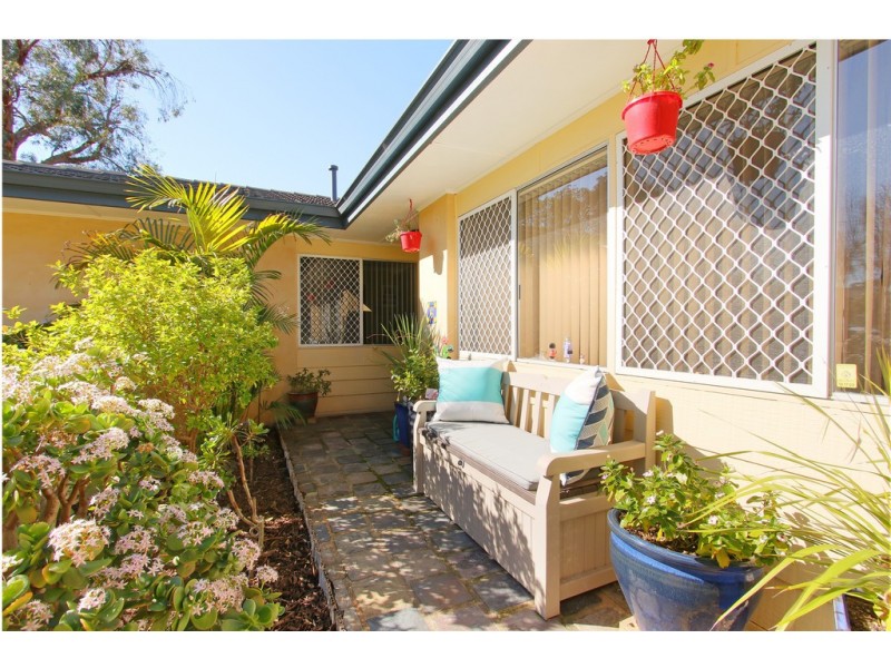 6 Renville Way, Lynwood WA 6147