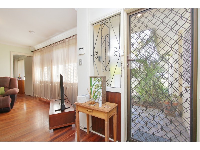 6 Renville Way, Lynwood WA 6147