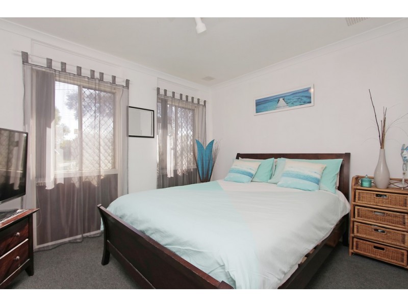 6 Renville Way, Lynwood WA 6147