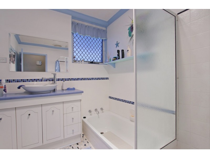 6 Renville Way, Lynwood WA 6147