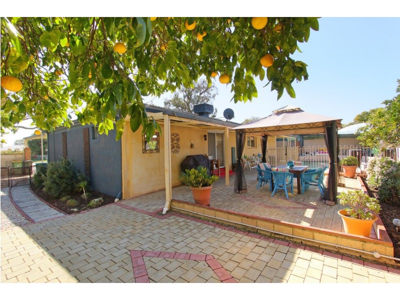 6 Renville Way, Lynwood WA 6147