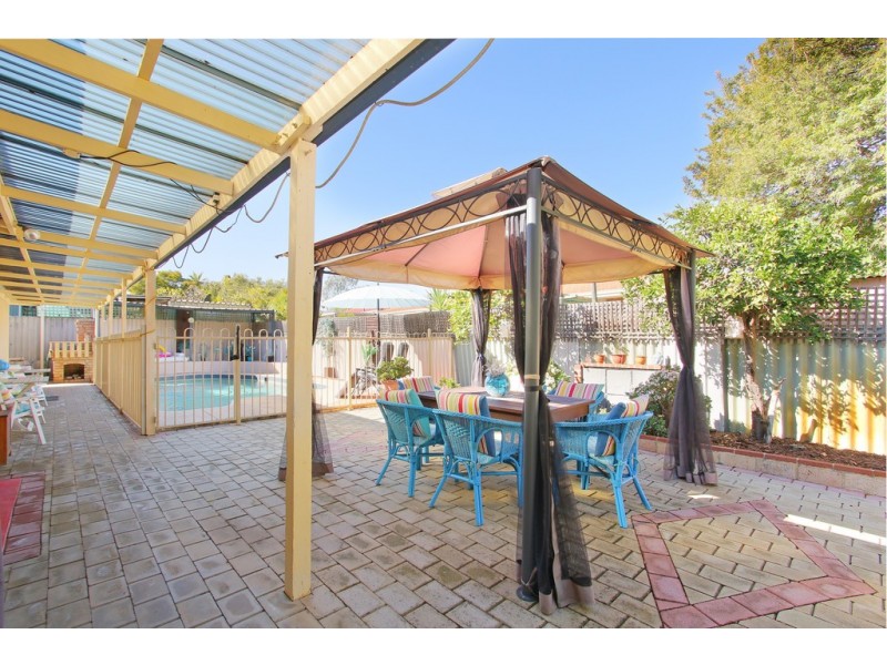 6 Renville Way, Lynwood WA 6147