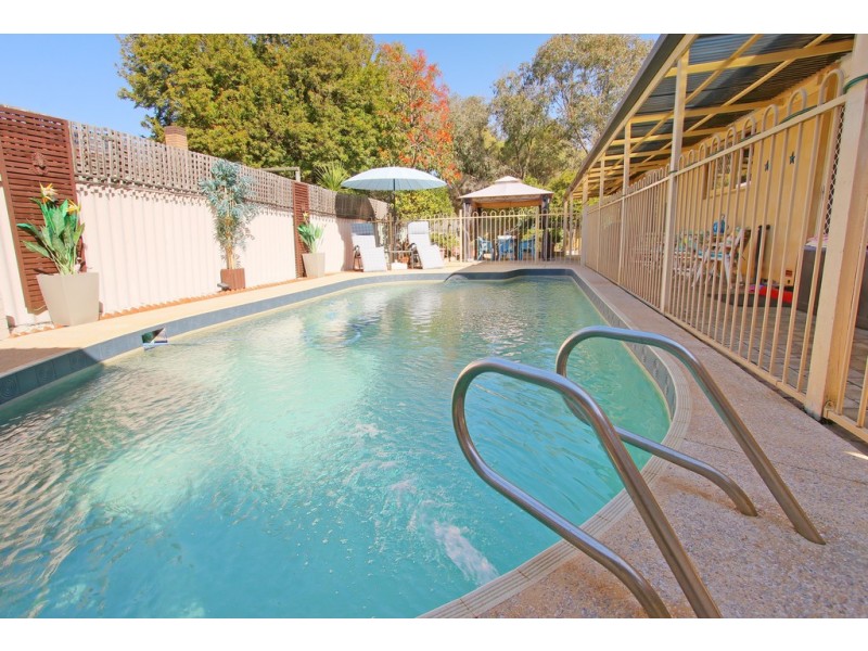 6 Renville Way, Lynwood WA 6147