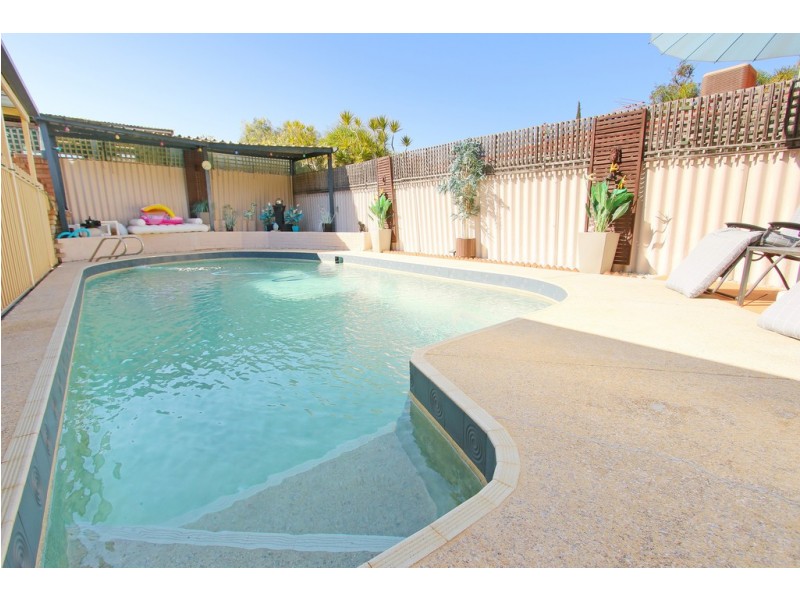 6 Renville Way, Lynwood WA 6147