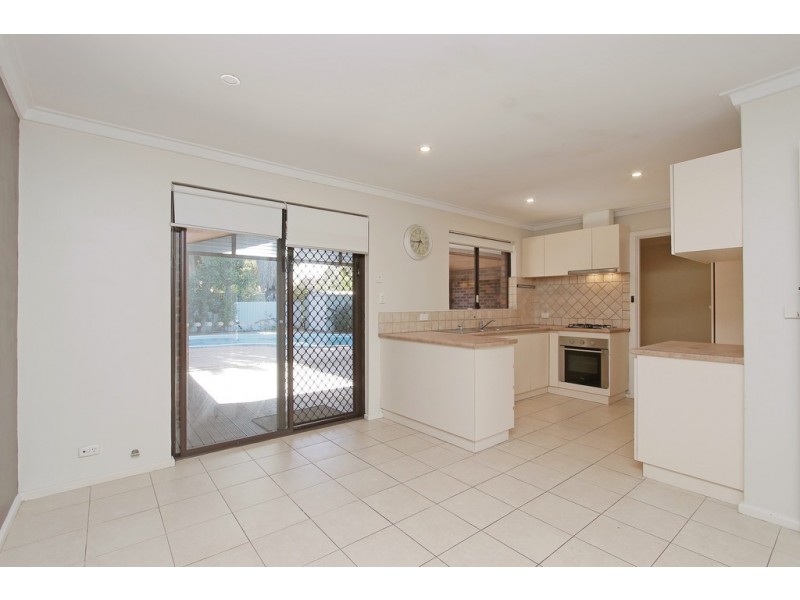 41 Hibbertia Crescent, Riverton WA 6148