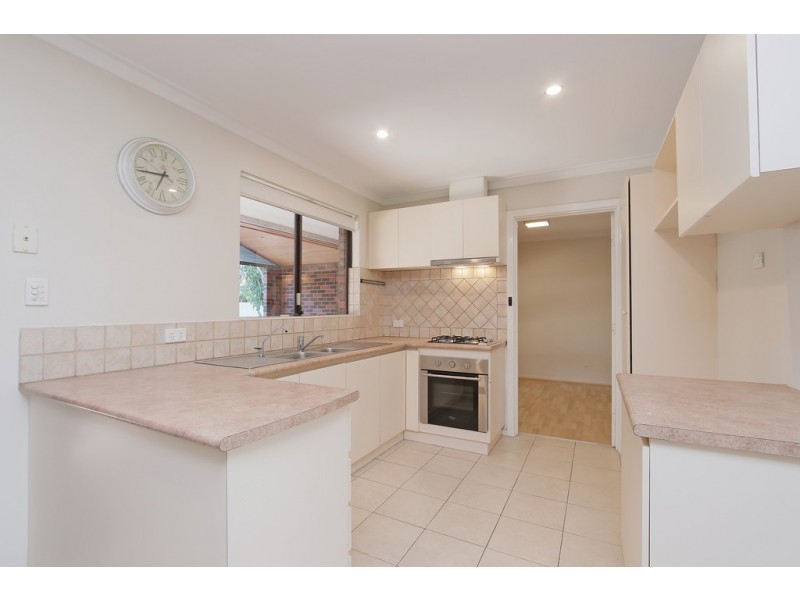 41 Hibbertia Crescent, Riverton WA 6148