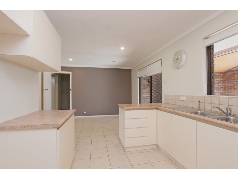 41 Hibbertia Crescent, Riverton WA 6148