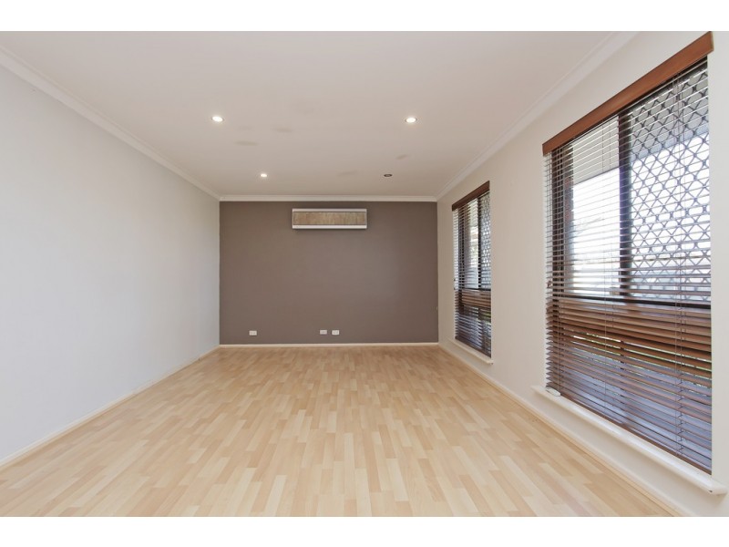 41 Hibbertia Crescent, Riverton WA 6148