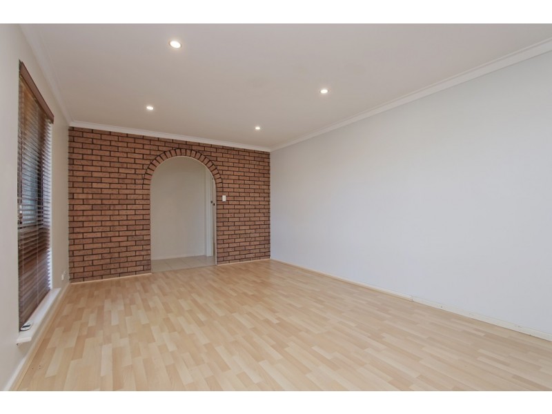 41 Hibbertia Crescent, Riverton WA 6148