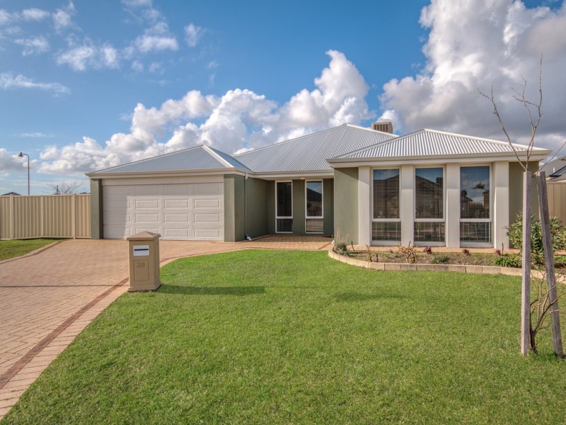 28 Lismore Ridge, Lakelands WA 6180