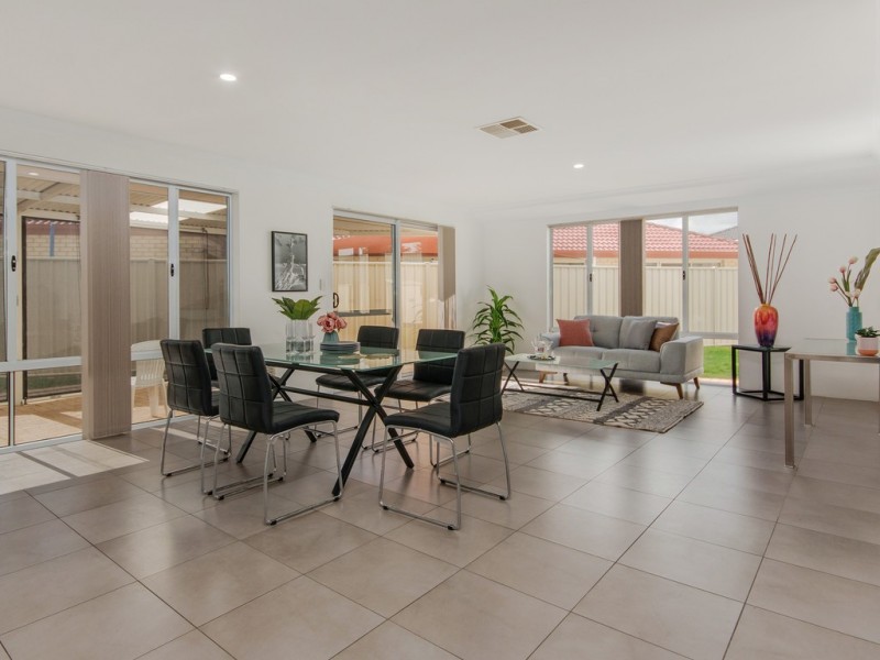 28 Lismore Ridge, Lakelands WA 6180