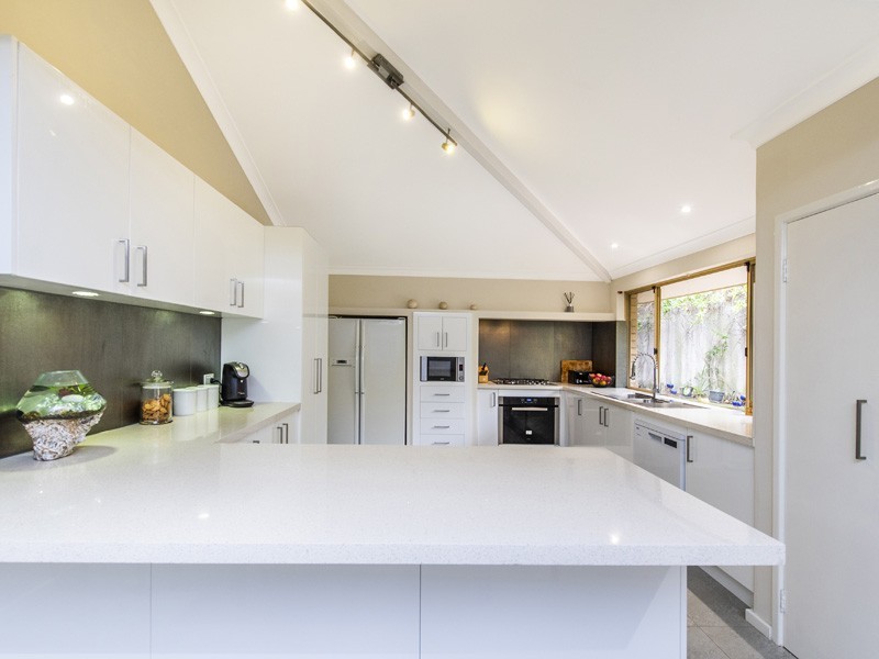 10 Levey Rise, Winthrop WA 6150