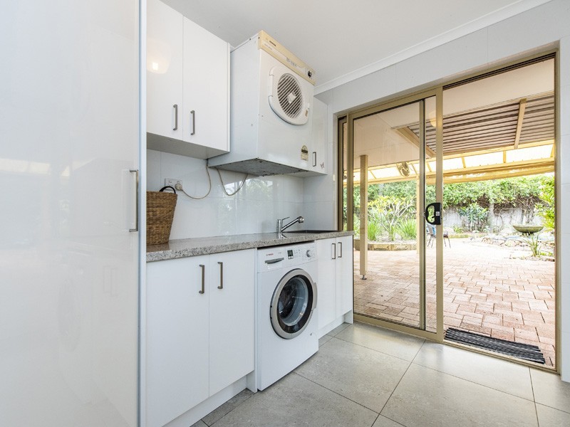 10 Levey Rise, Winthrop WA 6150