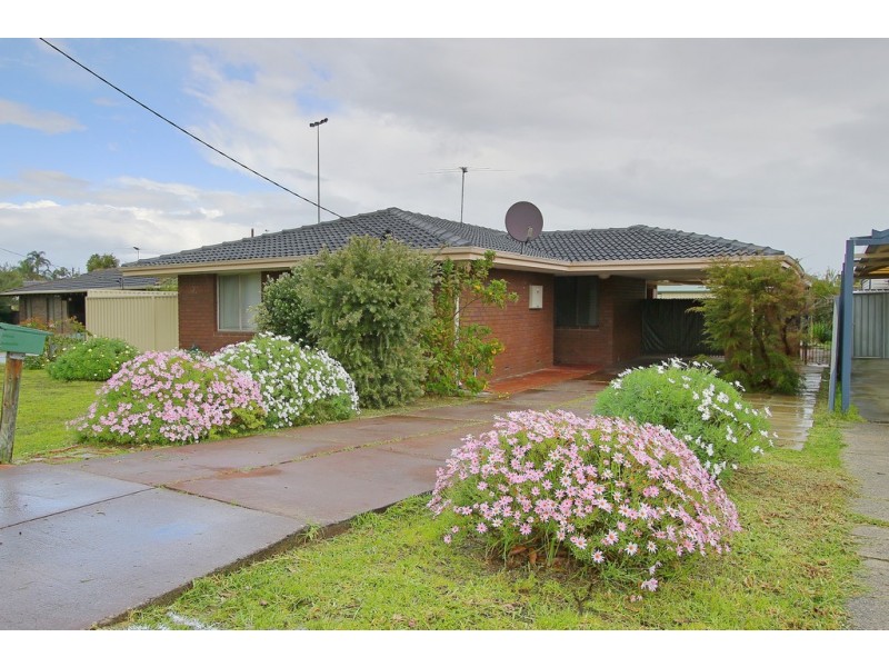 32 Rushbrook Way, Thornlie WA 6108