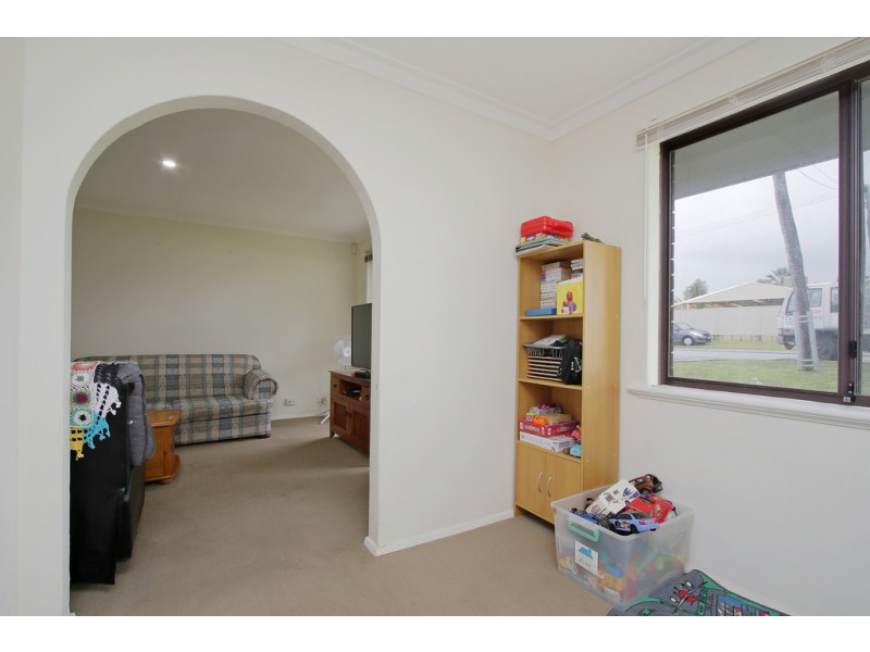 32 Rushbrook Way, Thornlie WA 6108